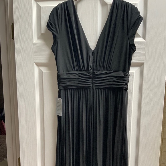 Ivy + Blu cocktail dress - Picture 2 of 2